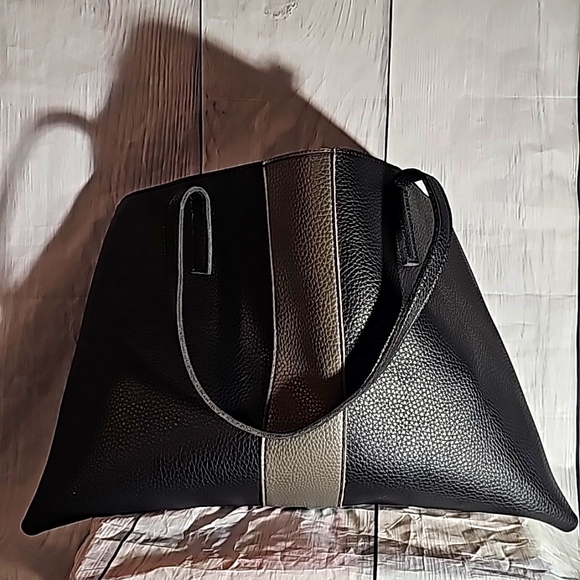 Vince Camuto Luck Tote in Black/Gray Vegan Pebbled Nordstrom Anniversary VGUC - Picture 4 of 16
